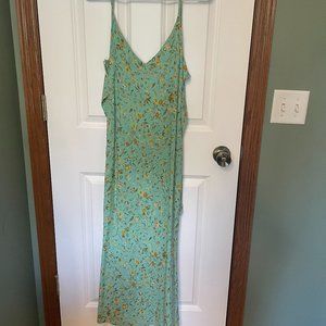 Rosedress green floral- Size M